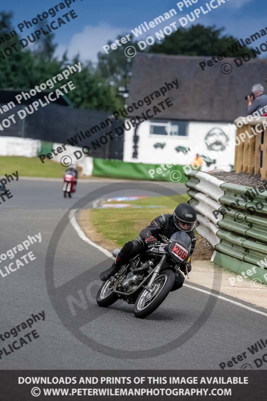 Vintage motorcycle club;eventdigitalimages;mallory park;mallory park trackday photographs;no limits trackdays;peter wileman photography;trackday digital images;trackday photos;vmcc festival 1000 bikes photographs